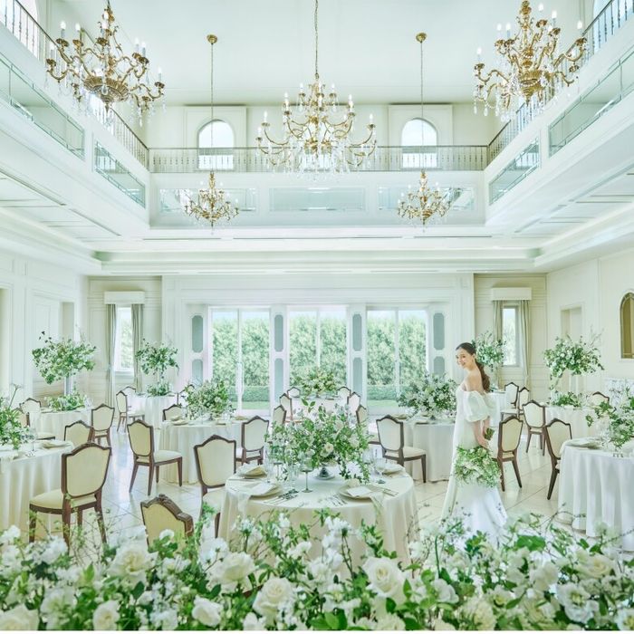 【先輩花嫁オススメ】憧れ叶う*ドレス2着全額優待!豪華試食付