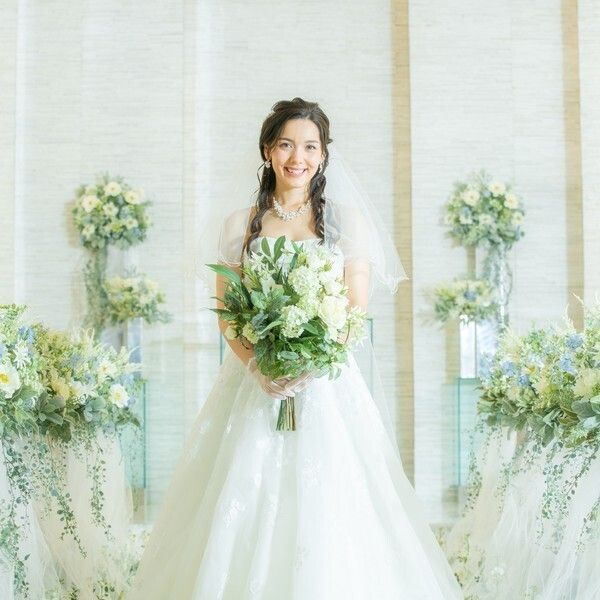 【金曜限定】ドレス試着体験×会場見学&見積相談(先着2組)