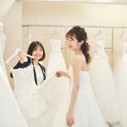 \DRESS FANTASY/ドレス選び体験&個室サロン★最新ドレス試着×光の教会演出*スィーツ試食