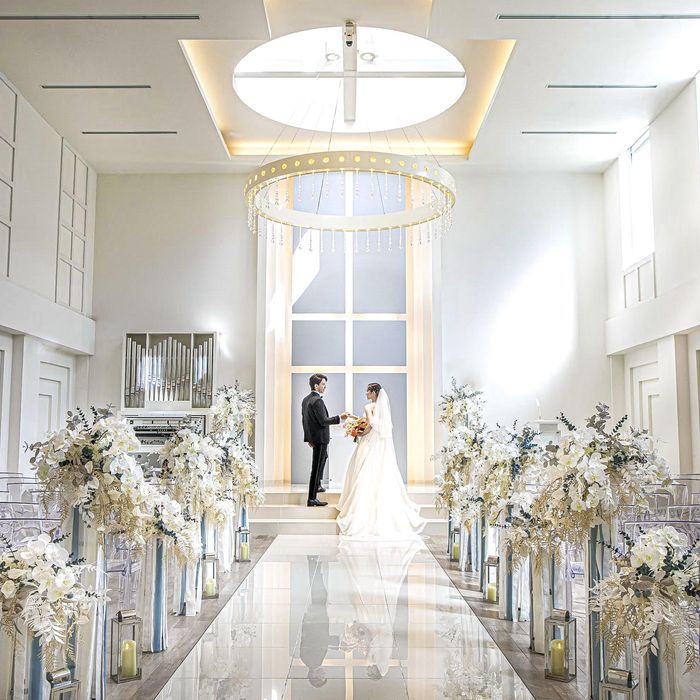 【王道結婚式が叶う!】駅近邸宅×白亜チャペル×新作ドレス見学