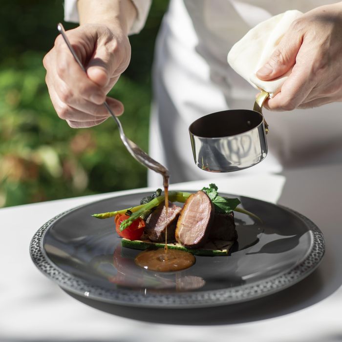 【豪華3万特典】霜降黒毛和牛試食&12大特典×駅チカ貸切邸宅