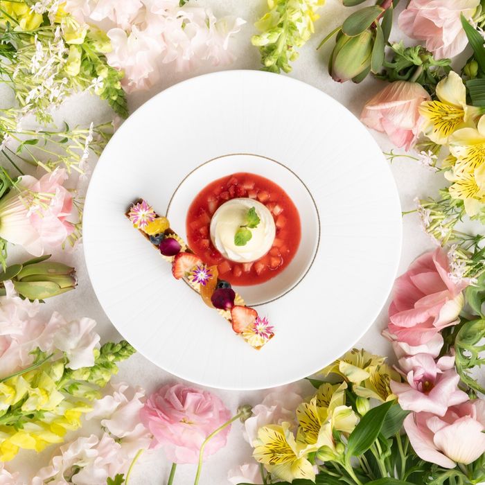 料理重視派に★春限定フレンチ無料試食×会場見学<ホテルパティシエ考案のデザートを特別試食!>