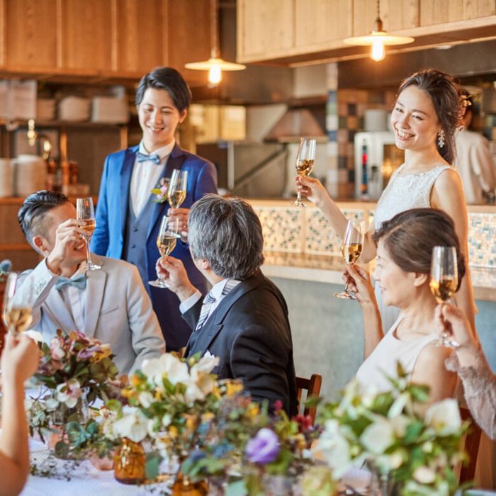 〔挙式+会食検討の方におすすめ〕挙式当日の写真やカラードレスがお得に♪挙式日はいつでもOK◎