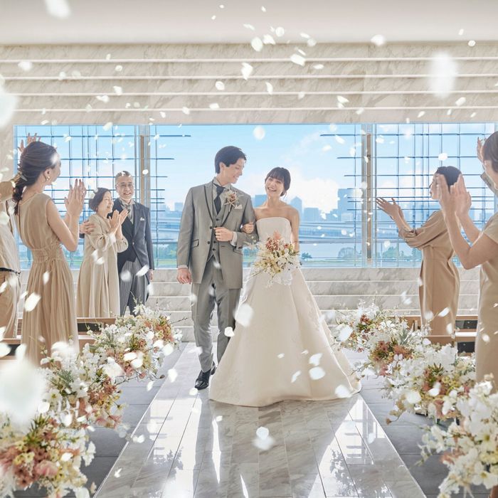 【77,000円→38,500円】基本挙式半額のチャンス!小さな結婚式25周年記念フェア|お得に理想のウェディングを叶えよう