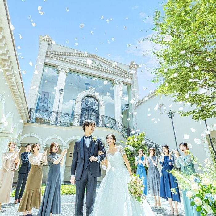 120万優待&2万コース試食◇緑×青空×陽光煌めく独立型チャペル