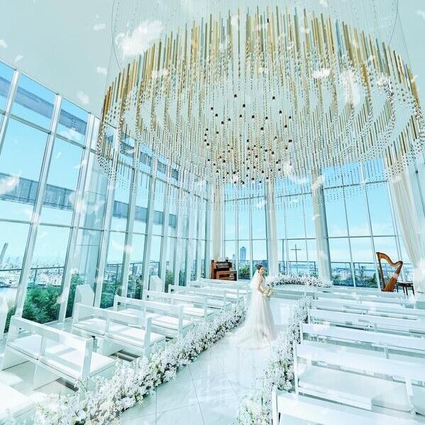 【最大ギフト6万円分】憧れのフェザーシャワー体験&シェフ特選試食×150万円優待