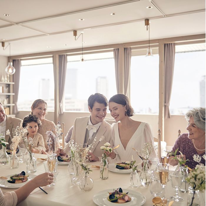 【10名からの会食もOK◎】国産牛含む5品の贅沢試食*バカラ社製シャンデリア輝くチャペル体験&徹底見積り比較