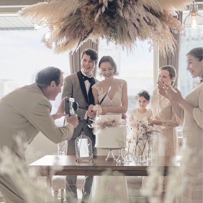 【家族婚・少人数はコチラ】Amazonギフト1万円!光の挙式体験×国産牛試食×人気のドレス試着×日程見積もり相談会