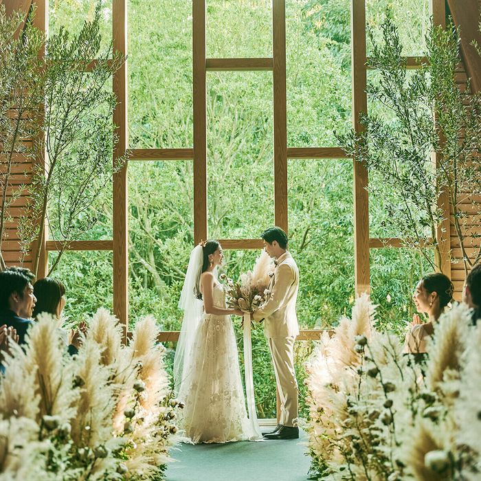 《森のチャペル挙式が無料》緑溢れる寛ぎの貸切邸宅で口コミ高評価*黒毛和牛の無料コース試食&JUNOドレス試着