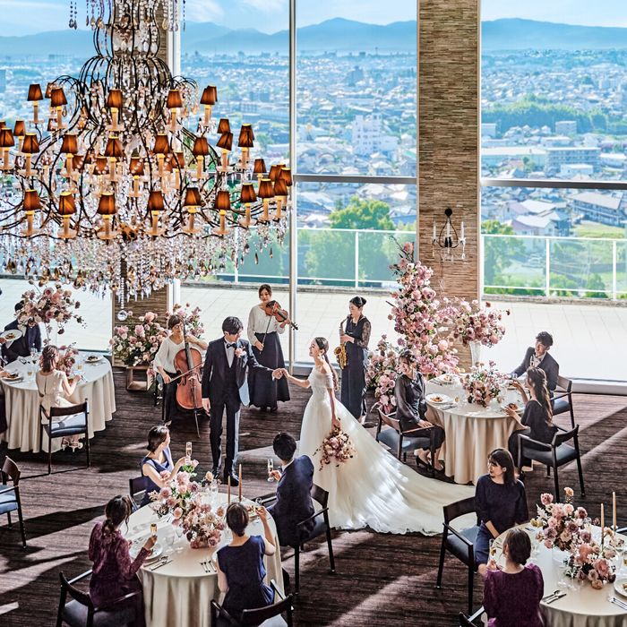 《高台の眺望独占!熊本県1位》天空の大聖堂×黒毛和牛ロース&金目鯛の贅沢コース試食*1軒目見学特典あり