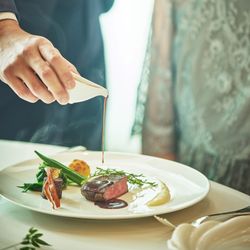 世界のVIPも認める美食\最大100万特典×五感で愉しむ絶品試食/本格チャペルW