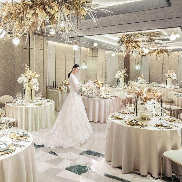 【木曜SP*3周年記念】天高12mの洗練チャペル×三ツ星4万試食