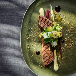 東京都1位受賞記念【AM限定黒毛牛贅沢3万試食】表参道一望テラス×人気の演出体験*ドレス特典