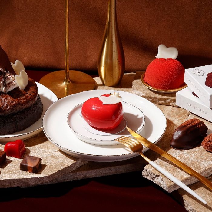 【2/14限定*】Valentine特製スイーツ付×和牛ローストビーフ&鯛土鍋含む豪華6品試食×天神1分で叶う和婚体験ツアー