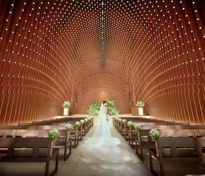 花嫁憧れ感動挙式体験*ドレス優待&2泊付き|至高の逸品試食|*ウェディングニュース限定BIGフェア*2500個の光が降り注ぐ圧巻のチャペルで感動挙式体験ができるフェア。上質ホテル2泊特典プレゼント!