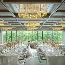 プレミアム*憧れドレス試着&優待有り|2泊×国産牛フィレ試食付|*ウェディングニュース限定BIGフェア*天井高10m以上、名古屋花嫁憧れチャペル。【組数限定】ドレス見学ができる特別フェア。