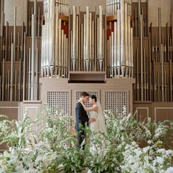 \圧巻のパイプオルガン生演奏/洗練された美空間でおもてなし!骨格診断&お似合いドレス提案!黒毛和牛4万試食付き