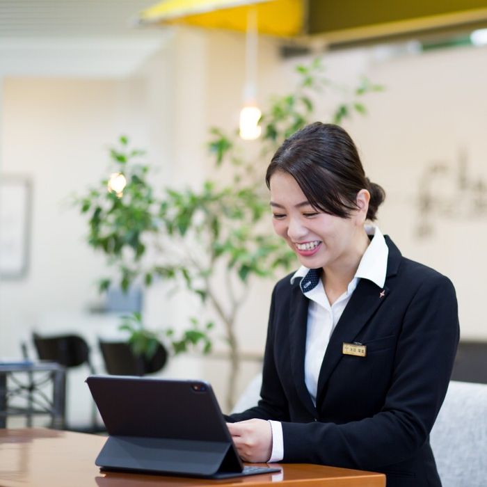 【スマホで自宅から参加OK】オンライン相談・結婚式まるわかり