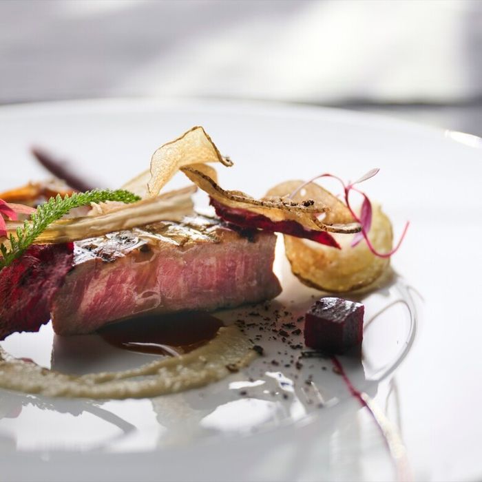 料理グレードUP特典★五感で味わう黒毛和牛コース試食×熊本の新会場OPEN&挙式全額無料