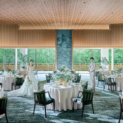 《GW初日限定★料理半額特典》光差し込む森チャペル×3万円コース試食&ドレス27万円無料特典