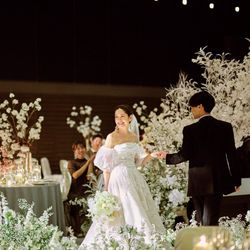 【GW平日限定】大人気の新作ドレス試着&黒毛和牛コース試食付き*花嫁フル体験フェア