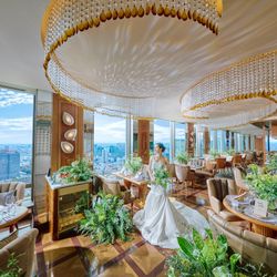 人気《地上130mの絶景会場&3万国産牛フィレ試食》50万優待×ドレス試着体験
