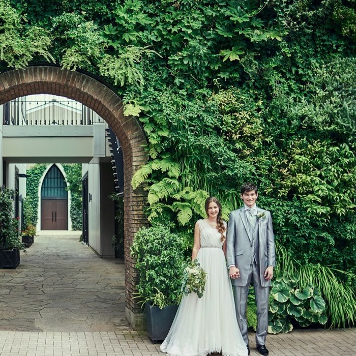 GW限定◆貸切見学&150万優待◆歴史ある森の教会×上質おもてなし体験*和牛&スイーツ試食付き~大人花嫁の貸切ウエディング相談会~