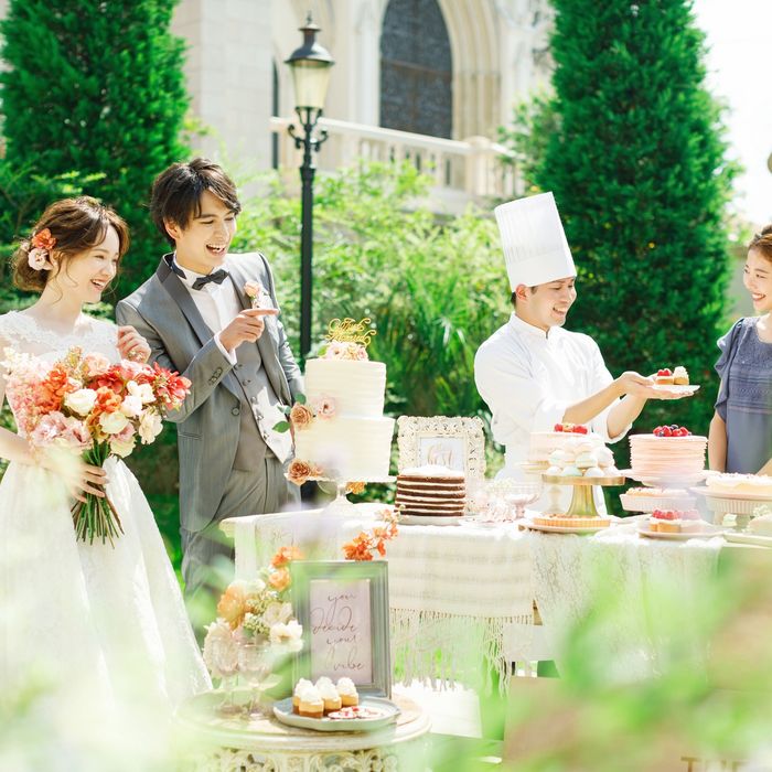 木曜限定フェア|彼も満足◎3000坪の街並みALL体験*料理試食&新作ドレス試着