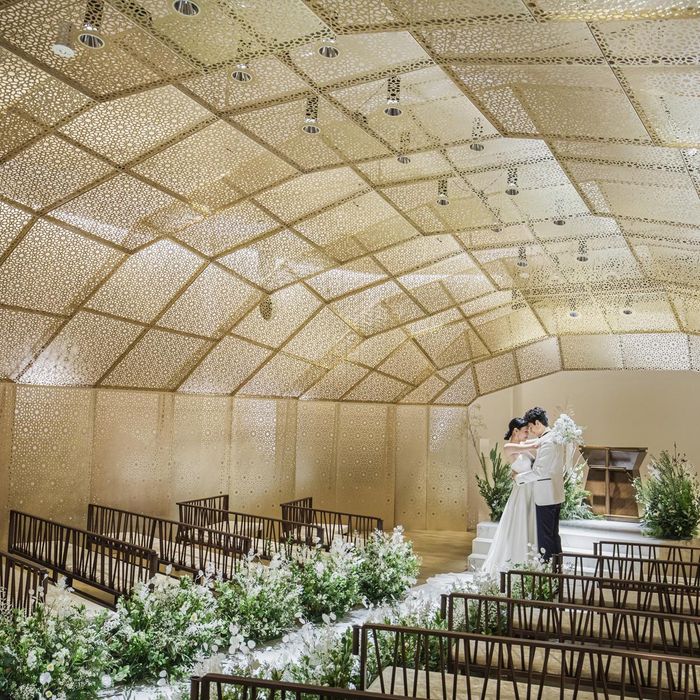 光の感動チャペル◆憧れ大階段入場×豪華5品の美食を堪能×豪華20大特典