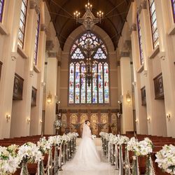 \光に包まれる大聖堂体験/憧れドレス試着×牛フィレ試食♪