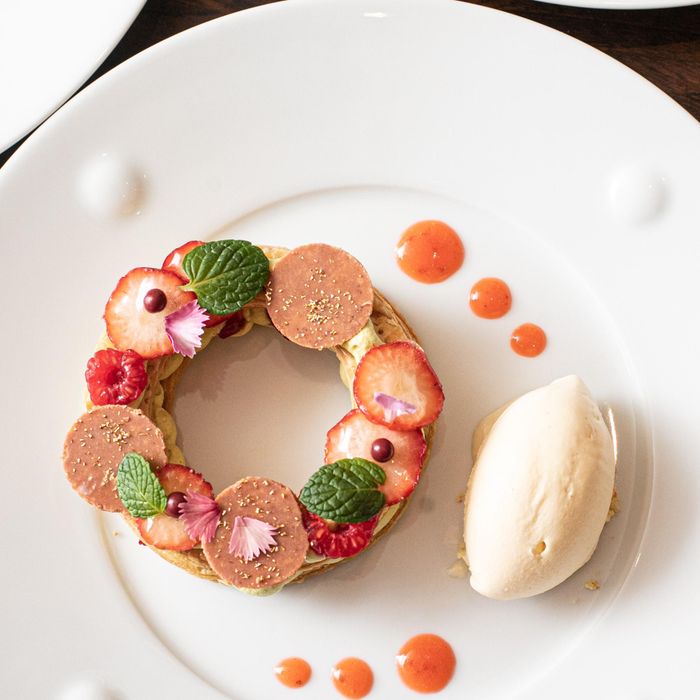 本番直前のリアル上質コーディネート空間を体験!特製スイーツ付