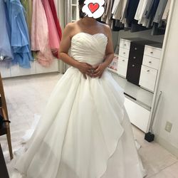 プラン内のセパレートドレス。ハートカットは可愛いけど、もっと細い方が似合うかも…