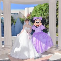 ディズニーアンバサダー®️ホテルで挙げたrrreina_ftwさんの結婚披露宴・挙式カバー写真3枚目