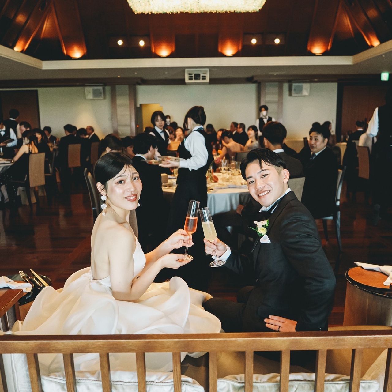 披露宴パーティのカバー写真