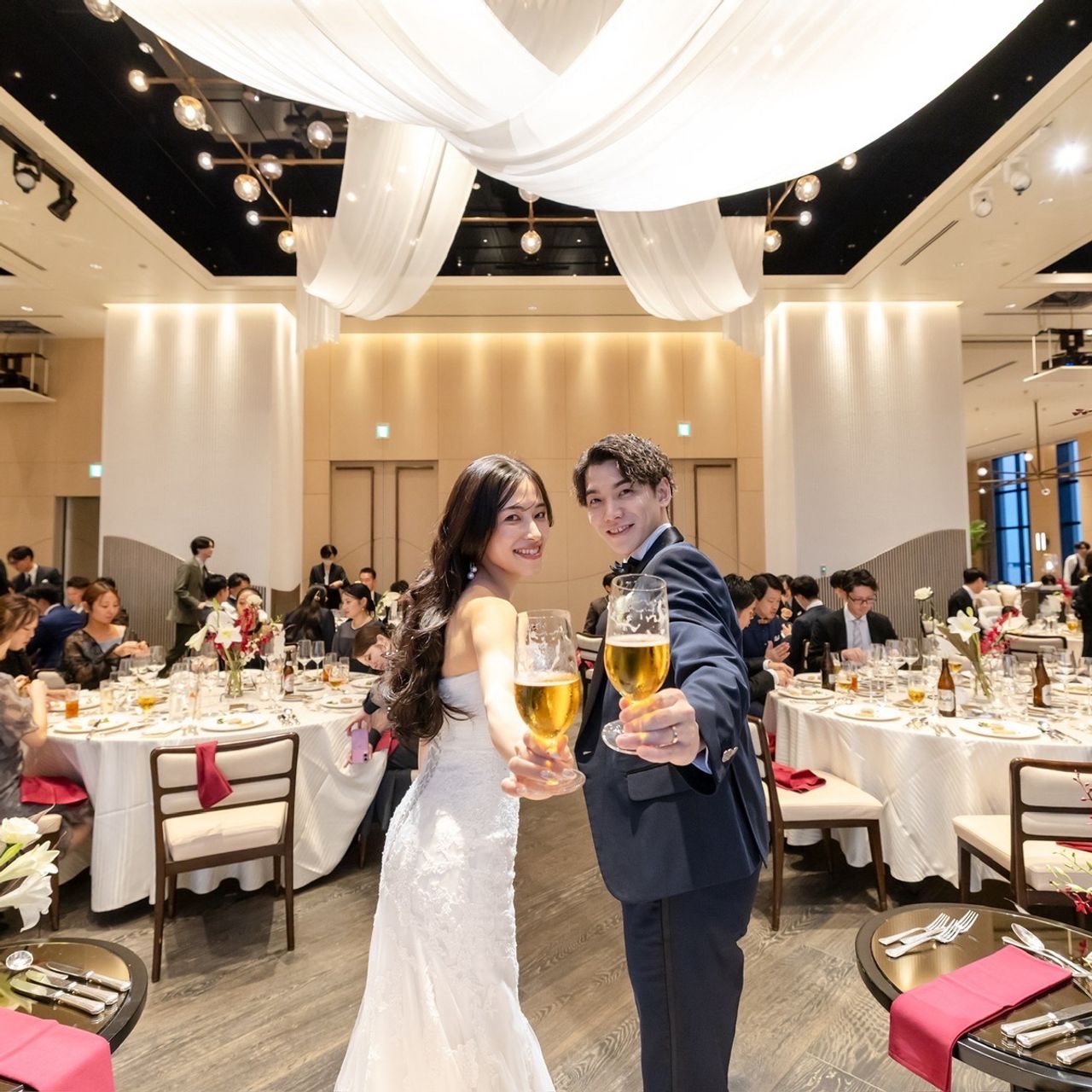 披露宴パーティのカバー写真