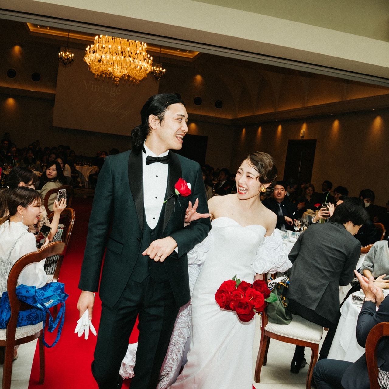 披露宴パーティのカバー写真