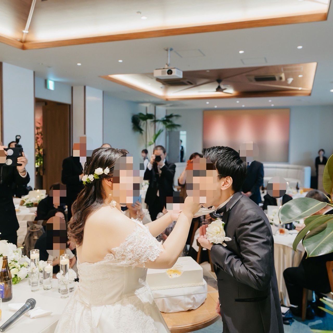 披露宴パーティのカバー写真
