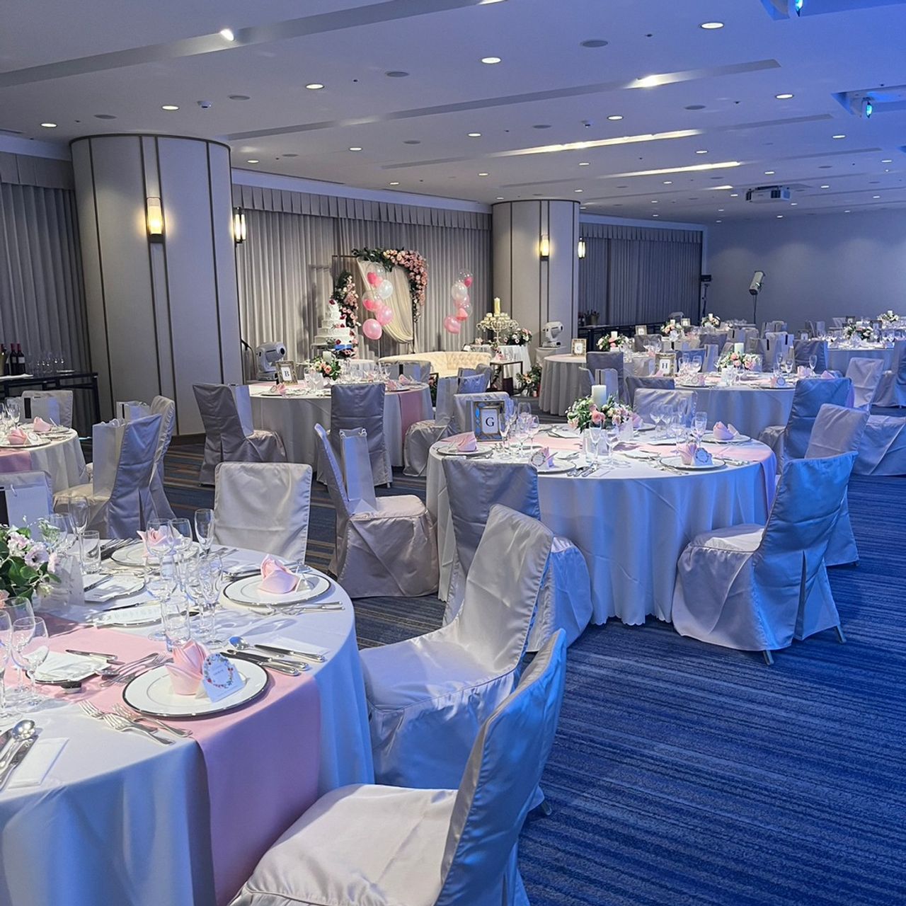 披露宴パーティのカバー写真