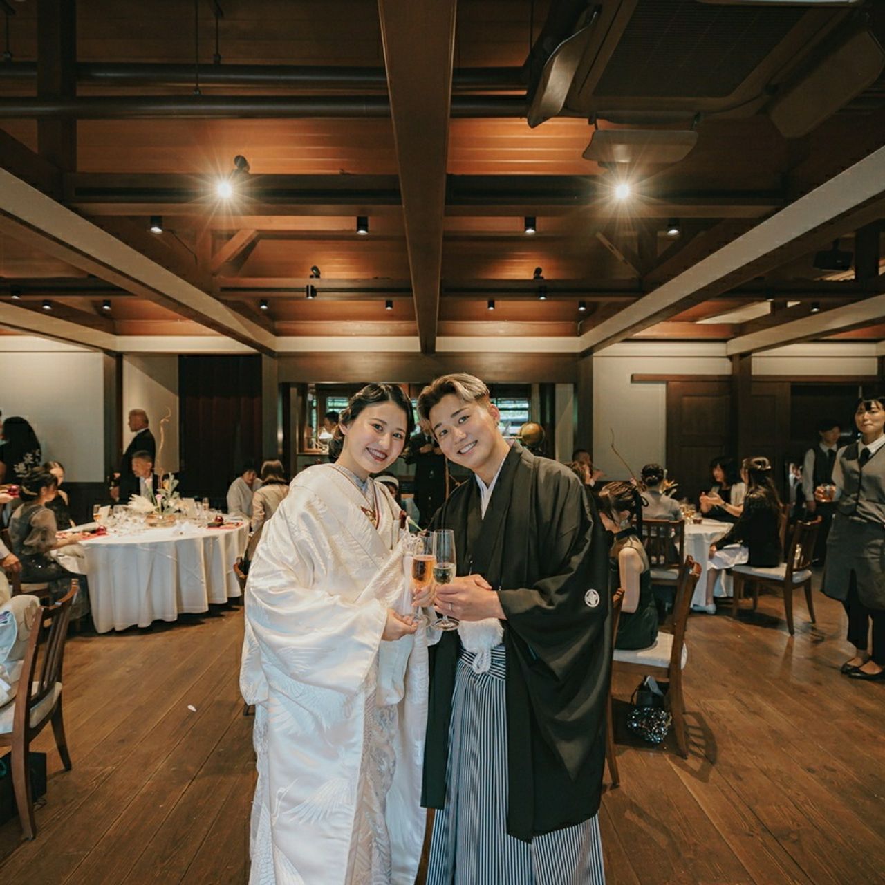 披露宴パーティのカバー写真