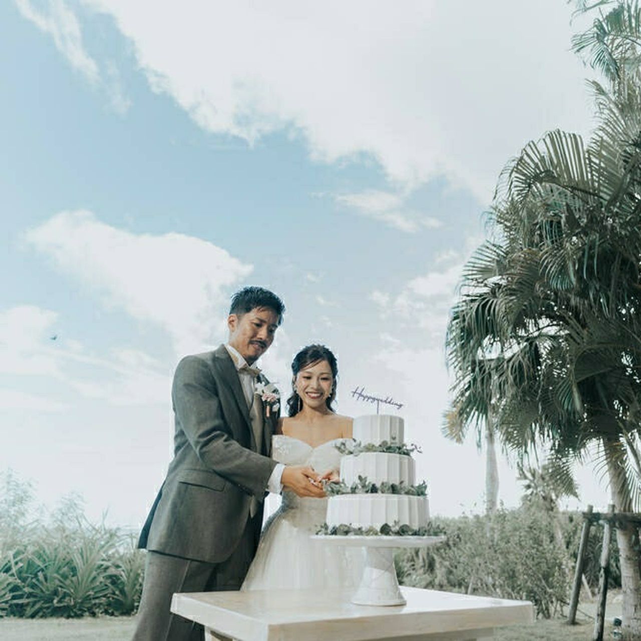 披露宴パーティのカバー写真