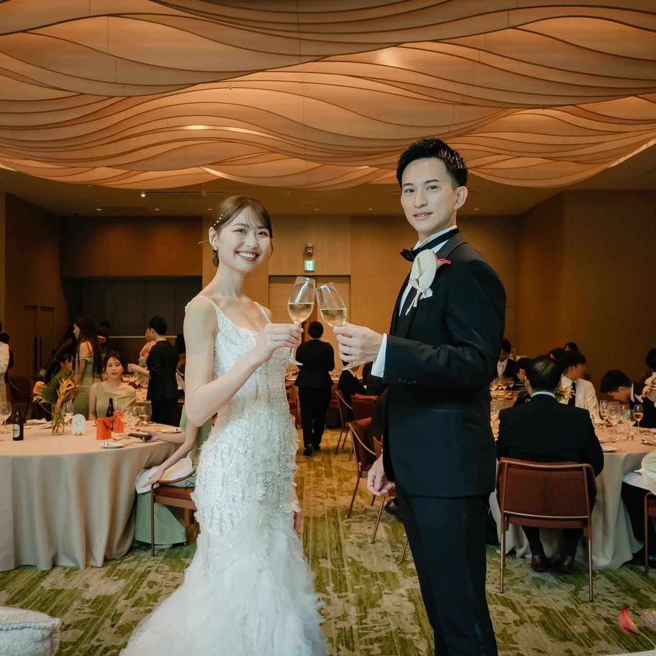 披露宴パーティのカバー写真