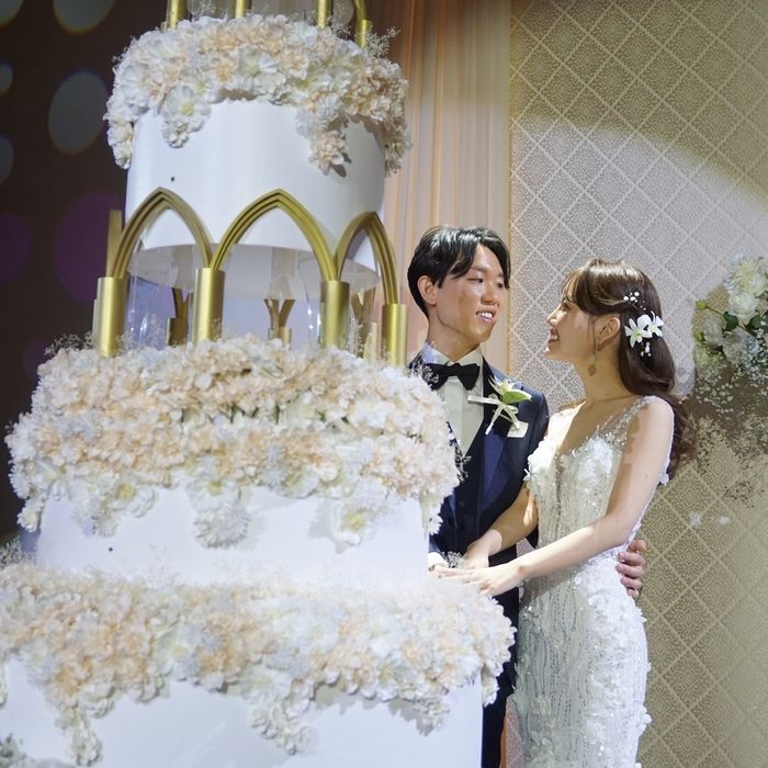 hitomiさんの披露宴・挙式カバー写真