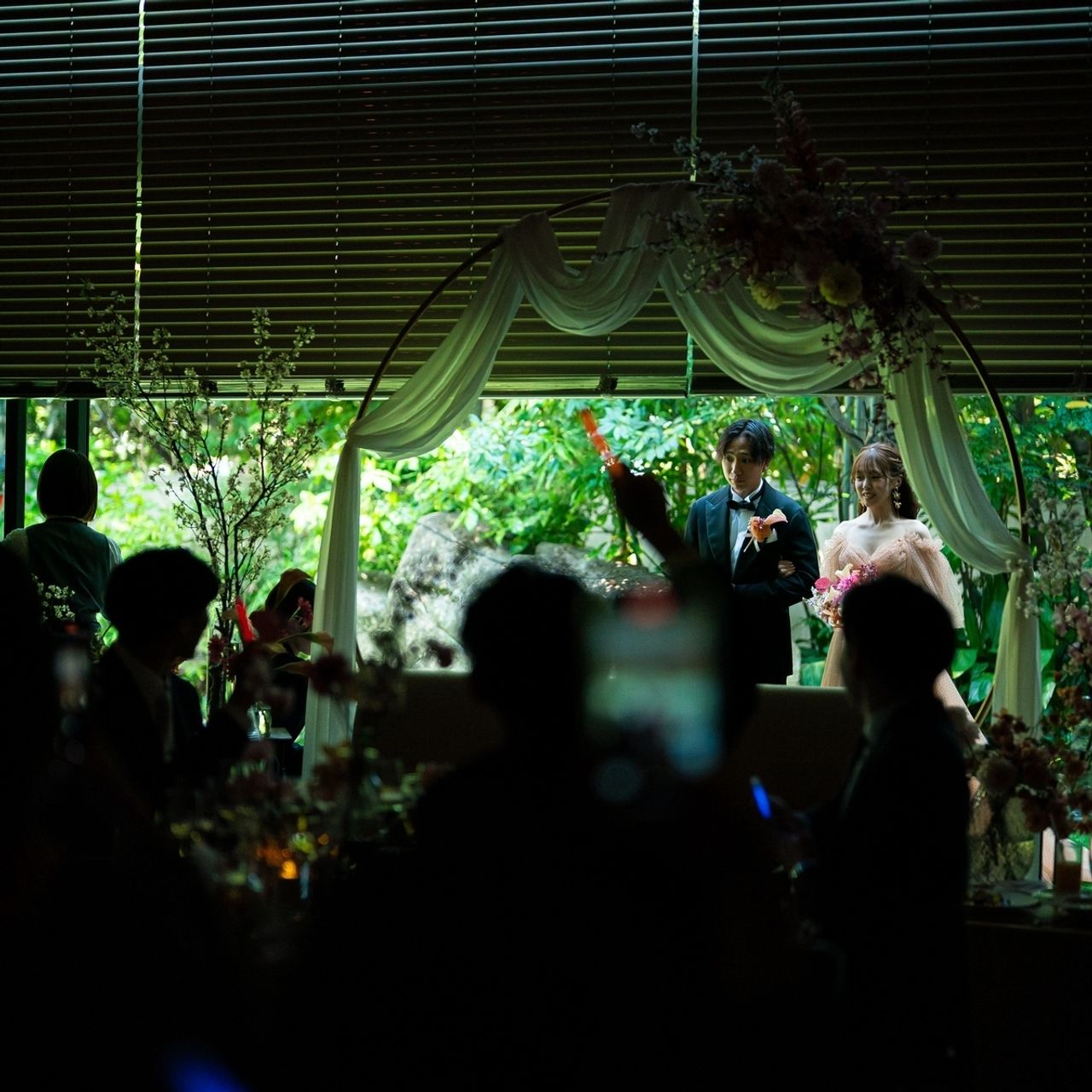 披露宴パーティのカバー写真