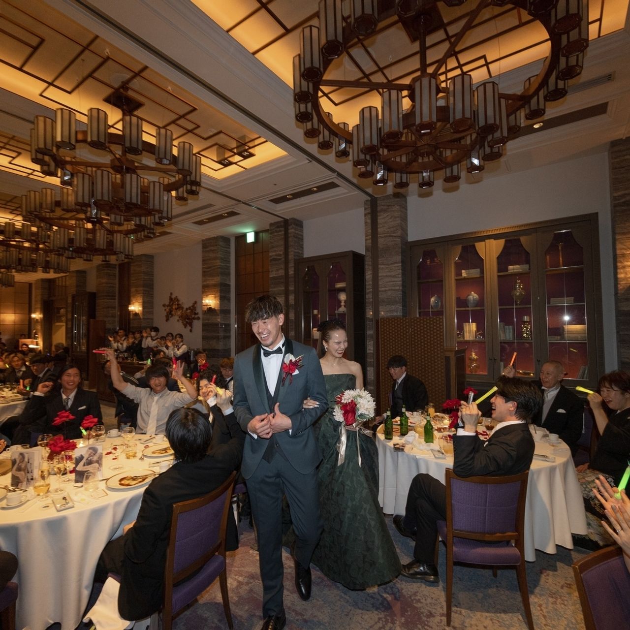 披露宴パーティのカバー写真