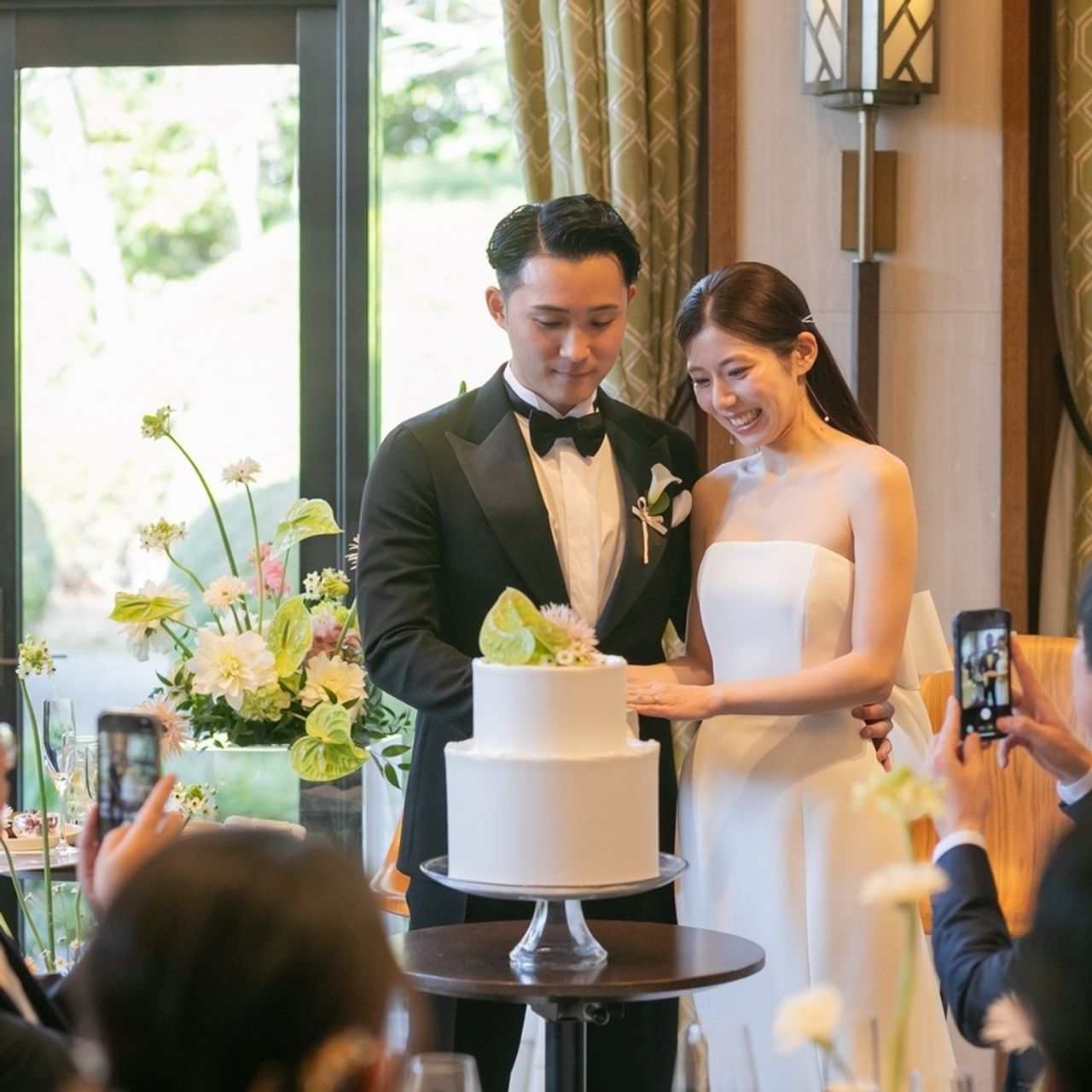 披露宴パーティのカバー写真