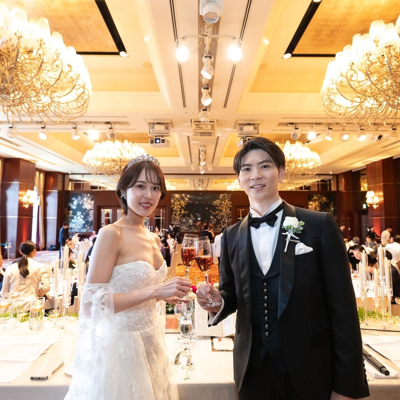 披露宴パーティのカバー写真