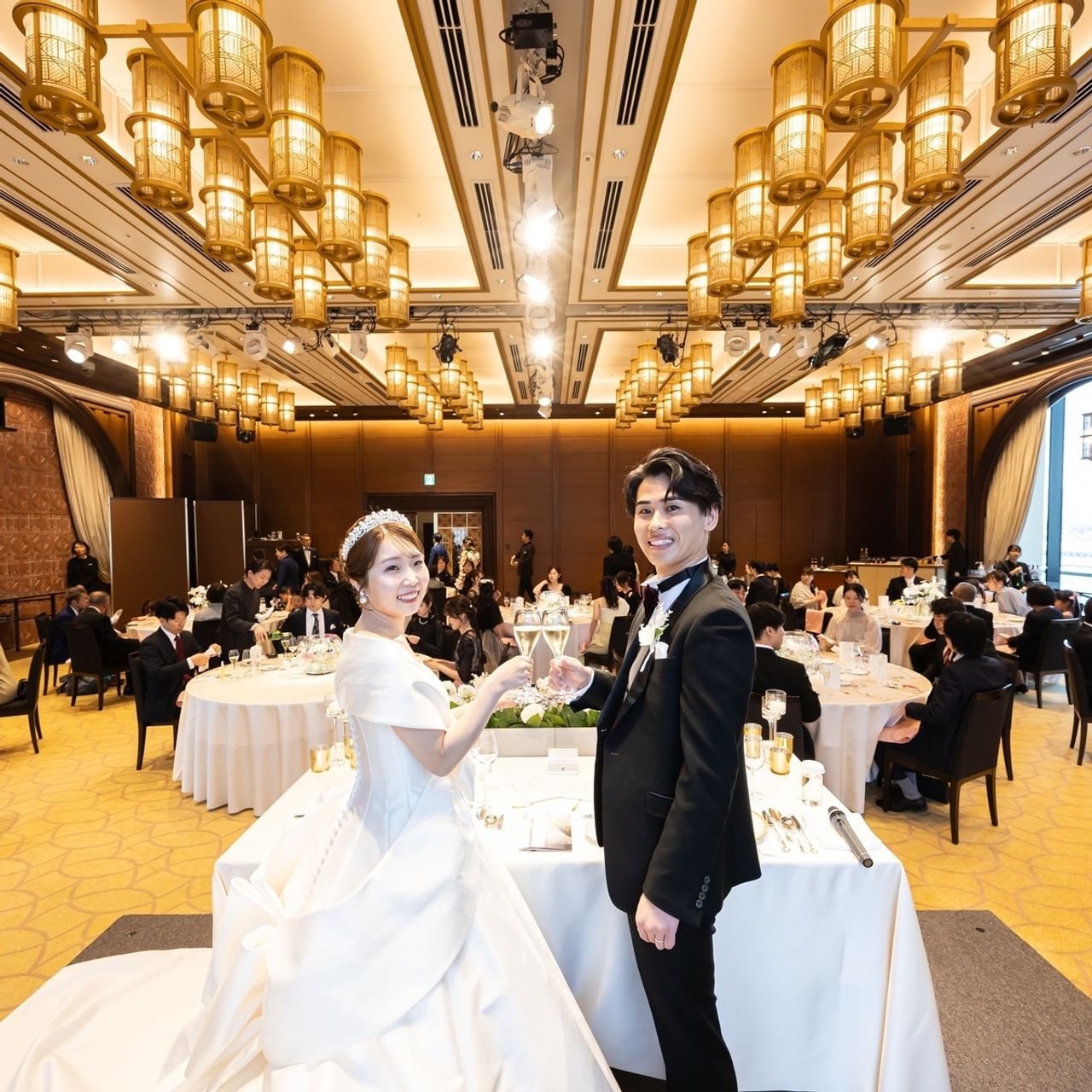 披露宴パーティのカバー写真