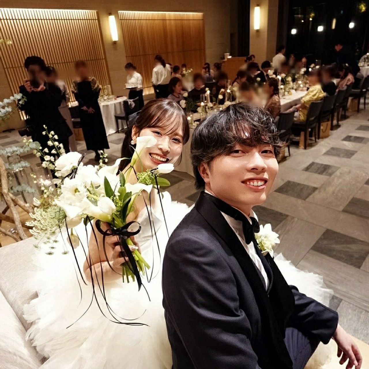 披露宴パーティのカバー写真