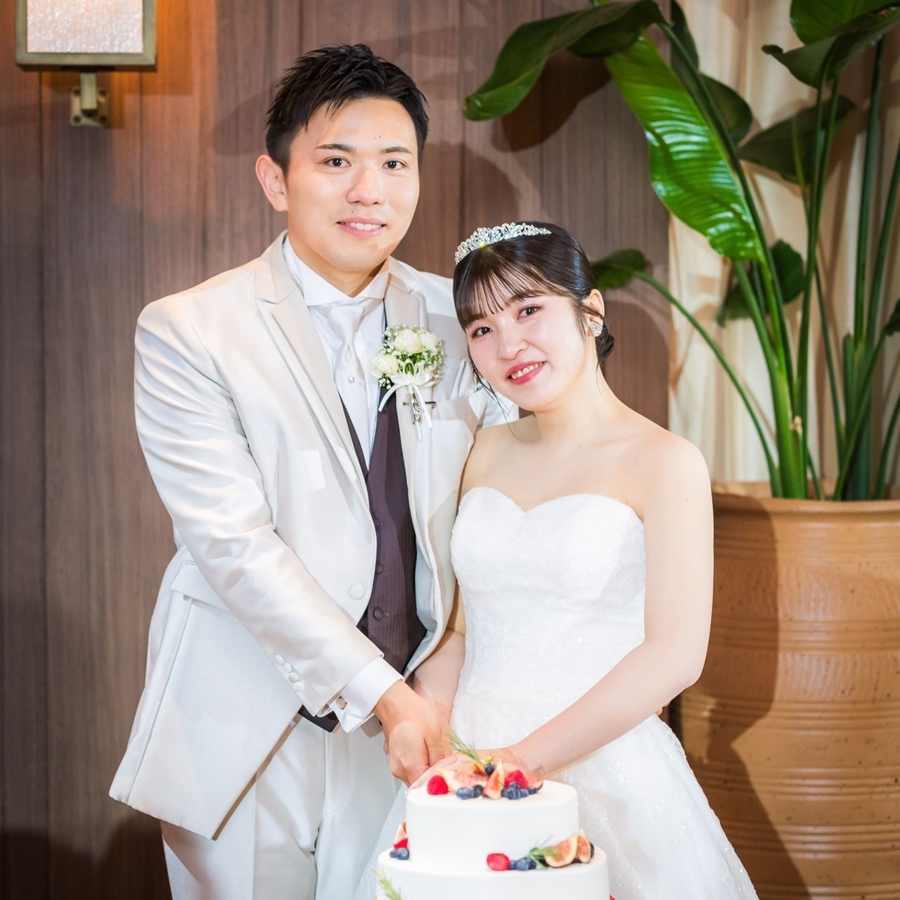 披露宴パーティのカバー写真