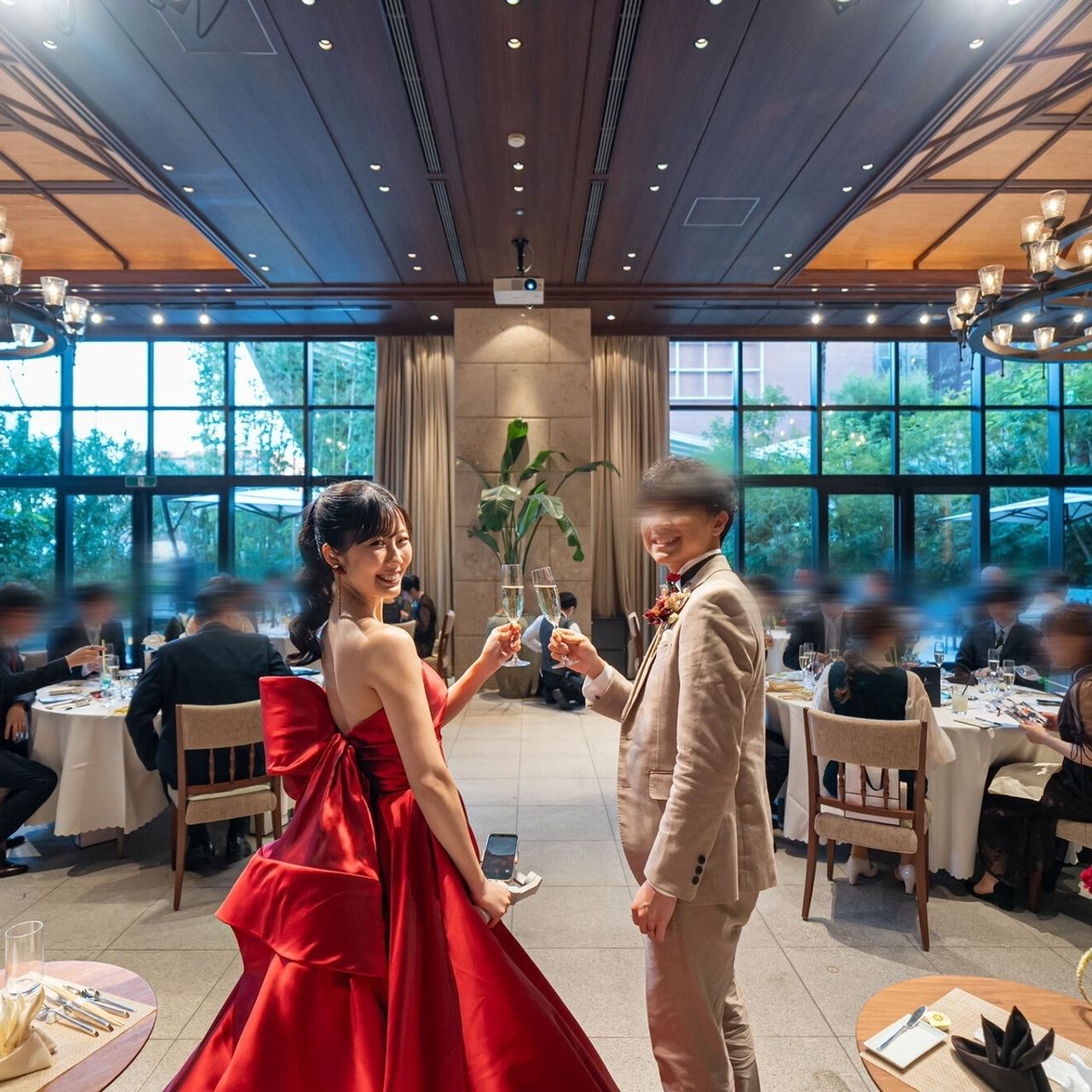 披露宴パーティのカバー写真